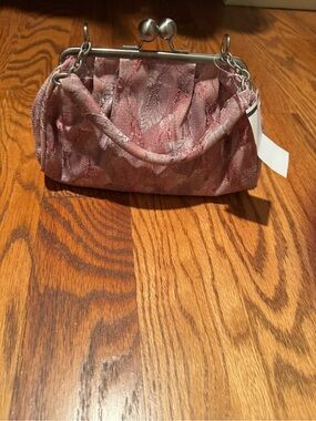 Unlisted Pink Floral Brocade Frame-Top handle